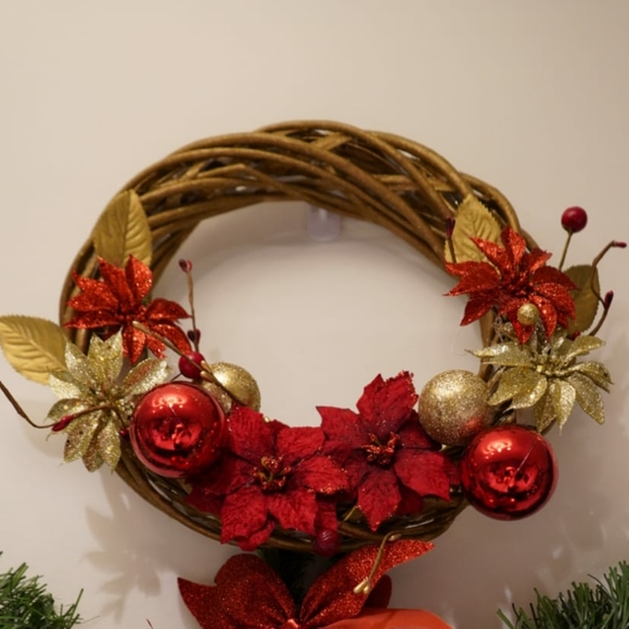 Homemade Golden Wreath - Picture 2 of 3